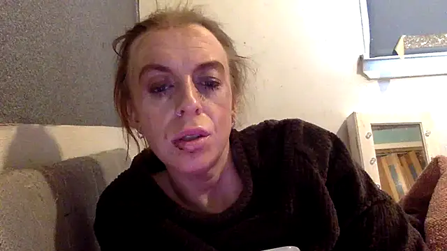 Bellababexox online show from March 10, 2026, 2:33 pm