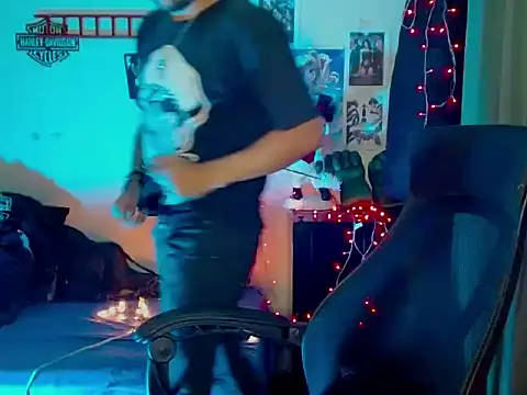 cortelioni massimo  online show from November 5, 2025, 2:22 am