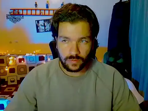 cortelioni massimo  online show from February 17, 2026, 12:18 am