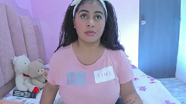 AndreaSweet2 online show from September 15, 2025, 8:31 pm