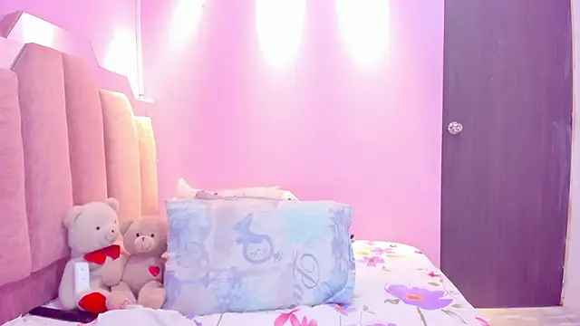 AndreaSweet2 online show from December 14, 2025, 7:51 pm