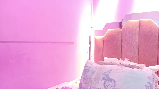 AndreaSweet2 online show from March 5, 2026, 8:05 pm