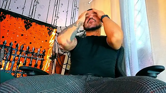 AlphaDrip online show from October 30, 2025, 12:17 pm