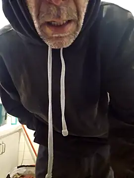 Stingles online show from October 10, 2025, 10:03 am