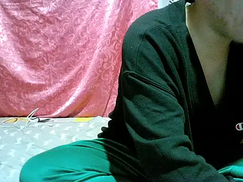 alhex gay26 online show from December 14, 2025, 1:27 pm