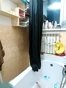 Snapshot of Fredry111 chatting on November 15, 2025, 9:32 pm Fredry111 online show from November 15, 2025, 9:32 pm