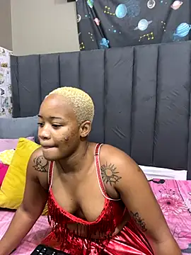 Dirtydaisyxx25 online show from November 26, 2025, 4:41 pm