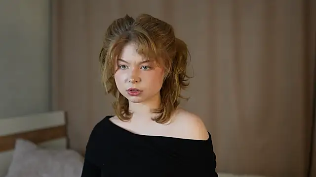 Snapshot of Stella_Vanila chatting on September 12, 2025, 11:04 pm Stella Vanila online show from September 12, 2025, 11:04 pm