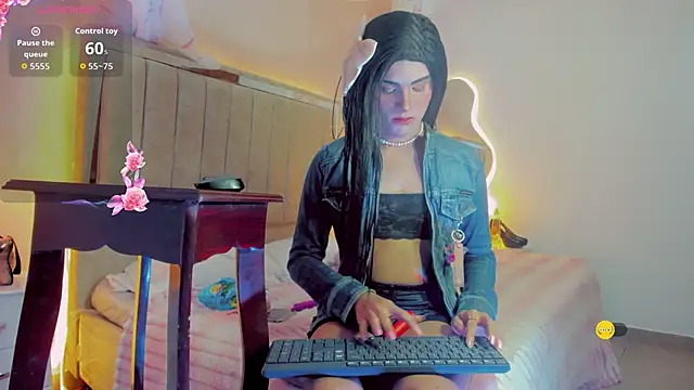 Daniela sanchezx online show from October 12, 2025, 7:24 pm