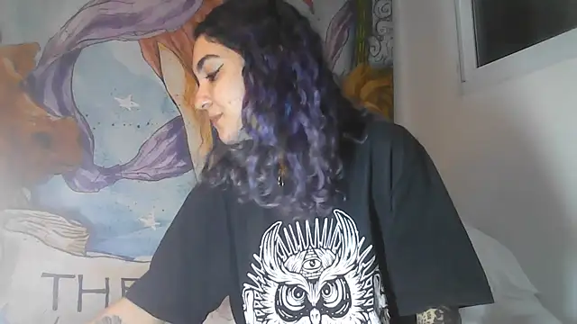 peetitefairy online show from July 18, 2026, 4:38 am