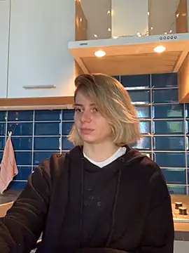 Snapshot of Rainbow_W chatting on September 23, 2025, 11:46 am Rainbow W online show from September 23, 2025, 11:46 am