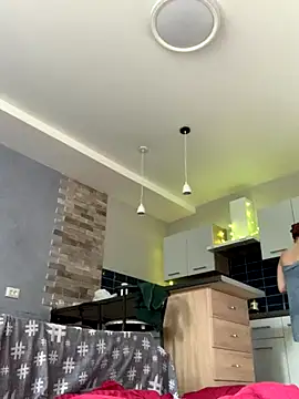 Snapshot of Rainbow_W chatting on October 6, 2025, 10:56 am Rainbow W online show from October 6, 2025, 10:56 am