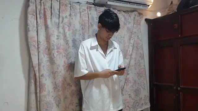 Snapshot of alice_julls chatting on January 10, 2026, 7:48 pm alice julls online show from January 10, 2026, 7:48 pm