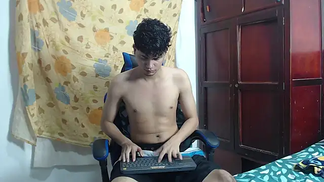 alice julls online show from June 24, 2026, 5:12 pm
