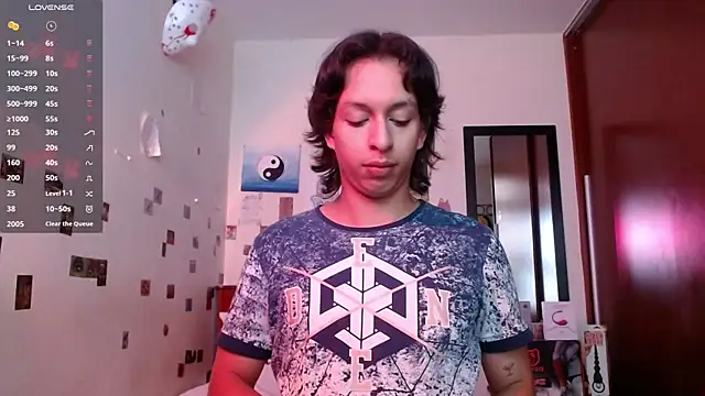 DannyPhantom555 online show from October 25, 2025, 1:18 pm