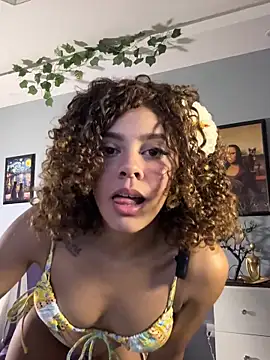 Snapshot of hannachris- chatting on September 21, 2025, 12:12 am hannachris- online show from September 21, 2025, 12:12 am
