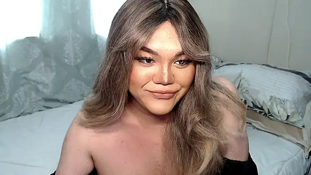 Snapshot of Olivia_lore chatting on October 22, 2025, 2:01 am Olivia lore online show from October 22, 2025, 2:01 am