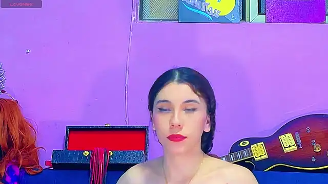 CristalRose online show from November 27, 2025, 1:40 am