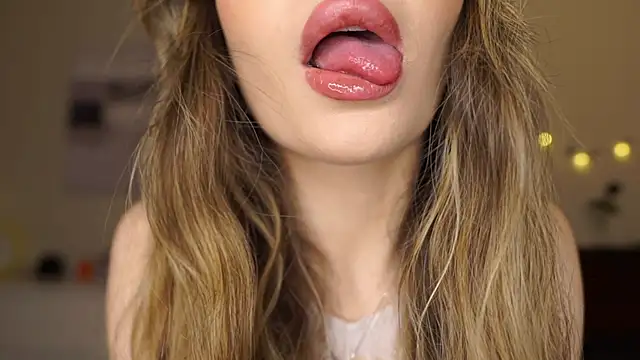 GeorginaHarn online show from February 17, 2026, 8:11 am