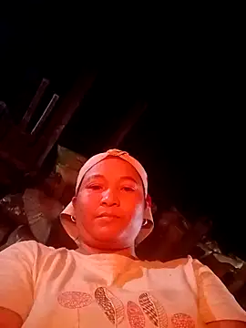 Snapshot of Love-Mama33 chatting on October 29, 2025, 11:34 am Love-Mama33 online show from October 29, 2025, 11:34 am