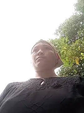 Snapshot of Love-Mama33 chatting on November 13, 2025, 12:53 am Love-Mama33 online show from November 13, 2025, 12:53 am