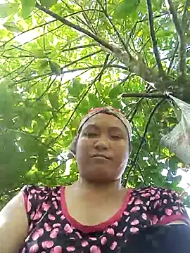 Snapshot of Love-Mama33 chatting on November 15, 2025, 6:22 am Love-Mama33 online show from November 15, 2025, 6:22 am