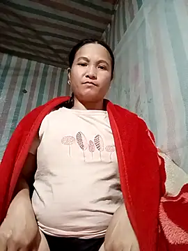 Snapshot of Love-Mama33 chatting on November 19, 2025, 12:38 pm Love-Mama33 online show from November 19, 2025, 12:38 pm