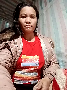 Snapshot of Love-Mama33 chatting on November 28, 2025, 11:29 pm Love-Mama33 online show from November 28, 2025, 11:29 pm