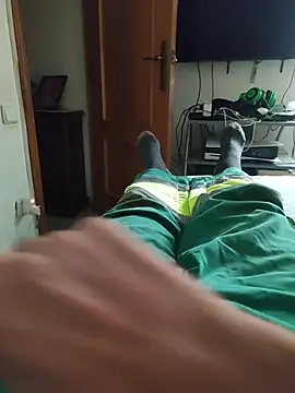 Snapshot of gigolobcn chatting on October 15, 2025, 3:34 pm gigolobcn online show from October 15, 2025, 3:34 pm