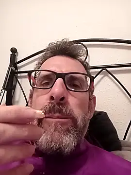 gigolobcn online show from March 4, 2026, 5:52 pm