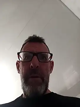 gigolobcn online show from March 30, 2026, 12:50 pm