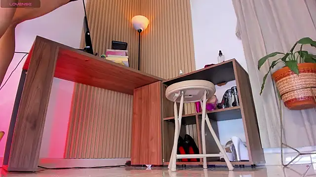 Snapshot of Anastacia_lestrange chatting on June 7, 2026, 1:43 am Anastacia lestrange online show from June 7, 2026, 1:43 am