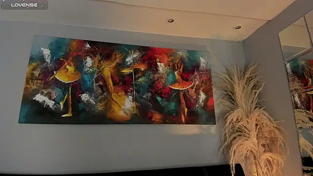 Emma  clark  online show from February 4, 2026, 12:33 pm