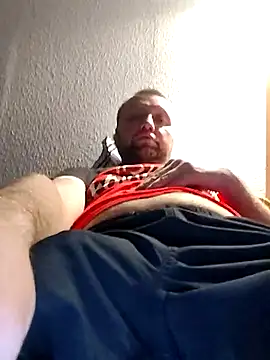 Snapshot of Brutalle88 chatting on October 16, 2025, 5:03 pm Brutalle88 online show from October 16, 2025, 5:03 pm