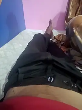 Kaluxx online show from April 24, 2026, 7:27 pm