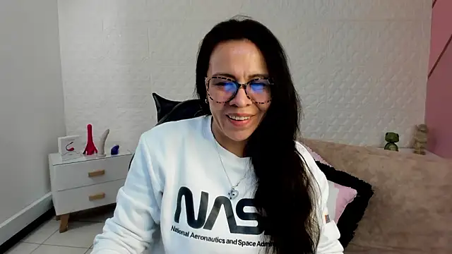 Eva mermaid online show from March 6, 2026, 2:13 pm