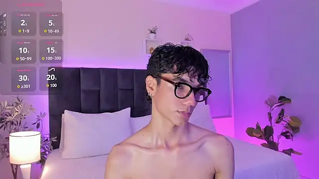 Phillicious   online show from November 20, 2025, 10:42 pm