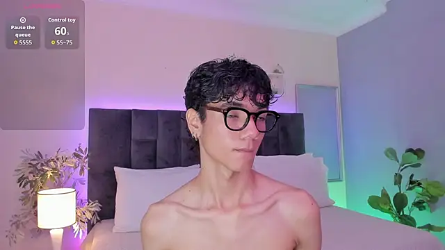 Phillicious   online show from December 14, 2025, 8:24 pm