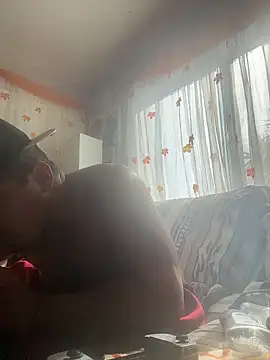 GirThyDock online show from November 3, 2025, 6:53 pm