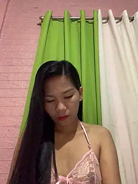 Snapshot of Cleo17 chatting on May 17, 2026, 1:29 pm Cleo17 online show from May 17, 2026, 1:29 pm
