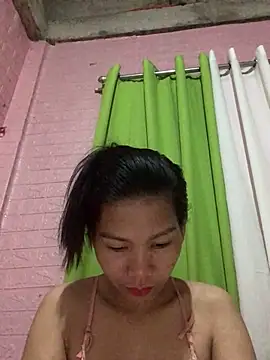 Snapshot of Cleo17 chatting on May 24, 2026, 4:23 pm Cleo17 online show from May 24, 2026, 4:23 pm