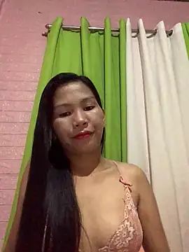 Snapshot of Cleo17 chatting on June 9, 2026, 1:45 pm Cleo17 online show from June 9, 2026, 1:45 pm