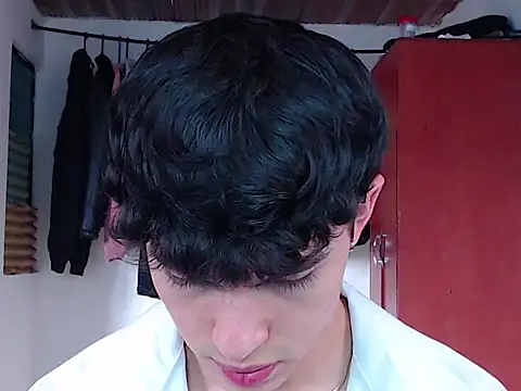 john vichenso online show from September 15, 2025, 9:26 pm