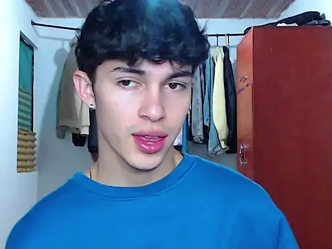 john vichenso online show from September 17, 2025, 10:00 pm