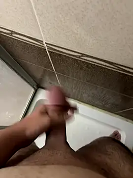 Snapshot of Erenn9972 chatting on September 9, 2025, 2:05 pm Erenn9972 online show from September 9, 2025, 2:05 pm