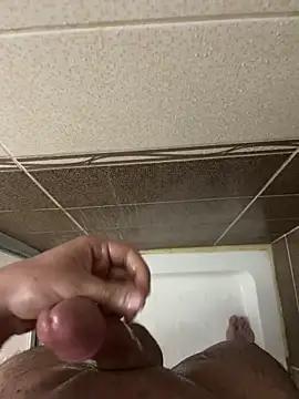 Snapshot of Erenn9972 chatting on December 2, 2025, 5:41 pm Erenn9972 online show from December 2, 2025, 5:41 pm