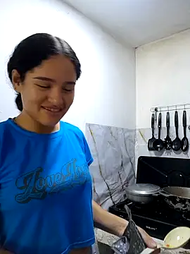 ValentinaMartel online show from October 21, 2025, 7:47 pm
