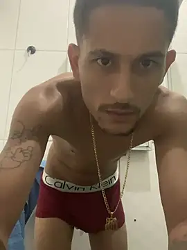 Snapshot of lcs0013 chatting on May 27, 2026, 12:40 am lcs0013 online show from May 27, 2026, 12:40 am