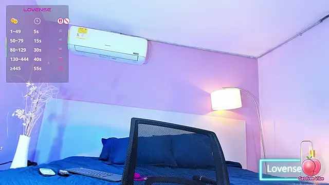 AlannaJonnes online show from April 12, 2026, 12:43 pm