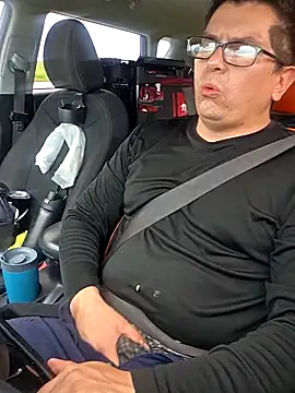 lucho8690 online show from September 16, 2025, 9:05 pm